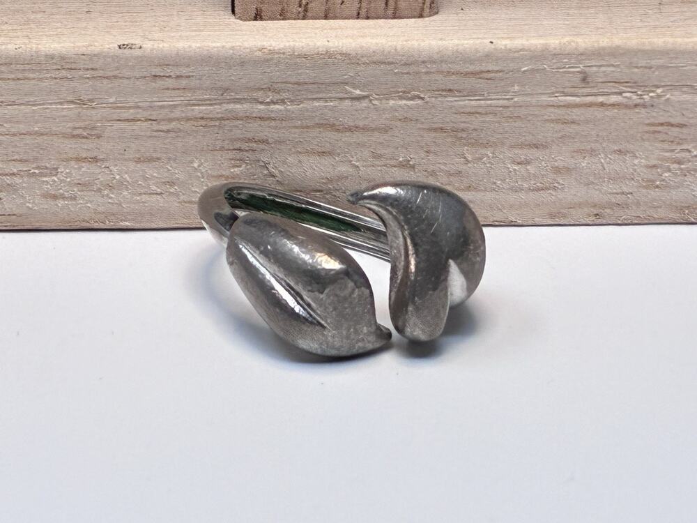 Vintage Avon Silver Tone Modernist Wrap Ring Size 7 Adjustable